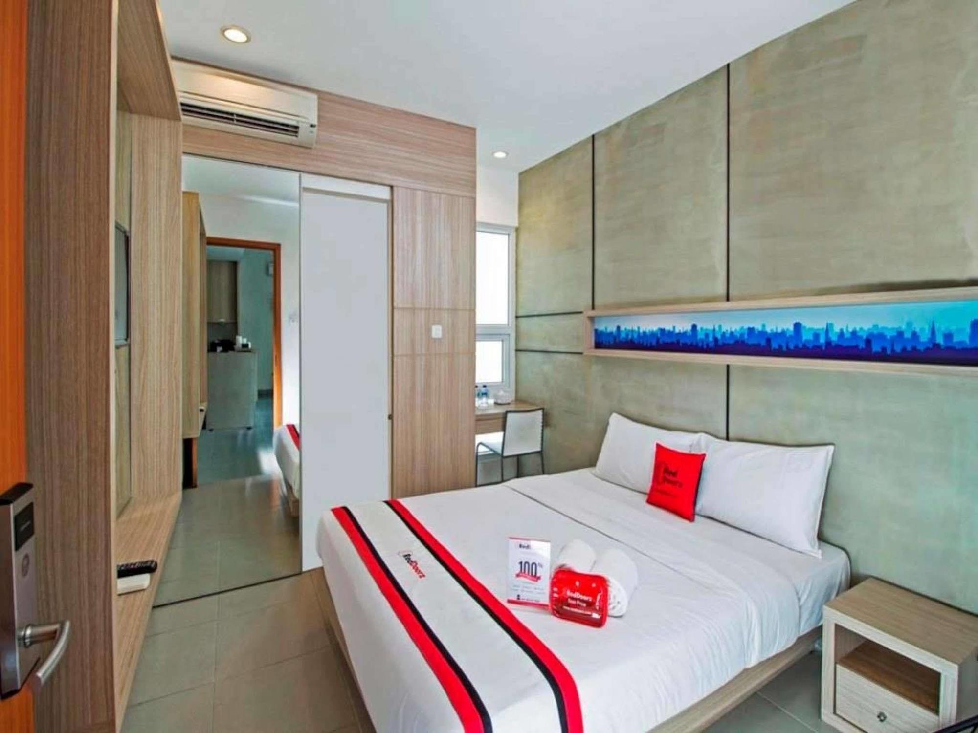 Reddoorz Plus @ Setiabudi Eight Yakarta Exterior foto